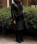 Casaco trench coat preto efeito couro com cinto
